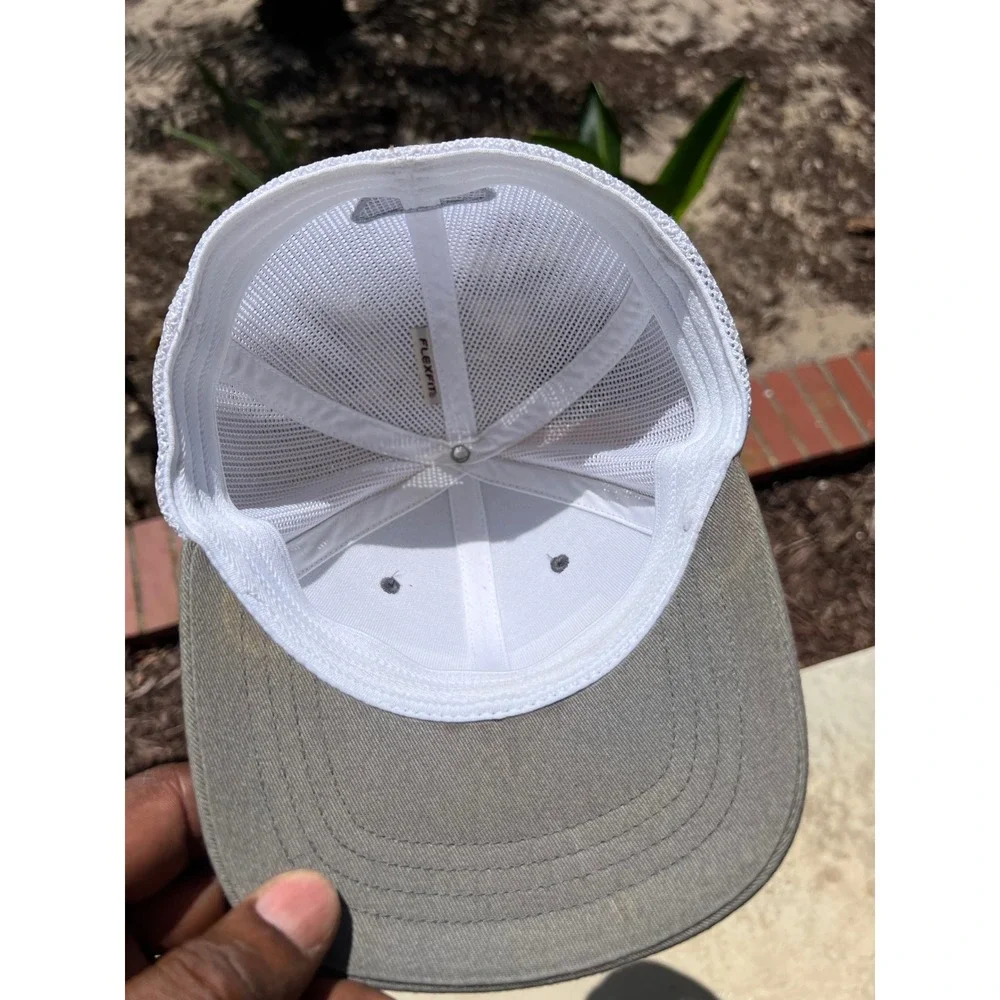 Columbia PFG Mesh Snapback Hat Kids Grey White Performance Fishing Gear Cap